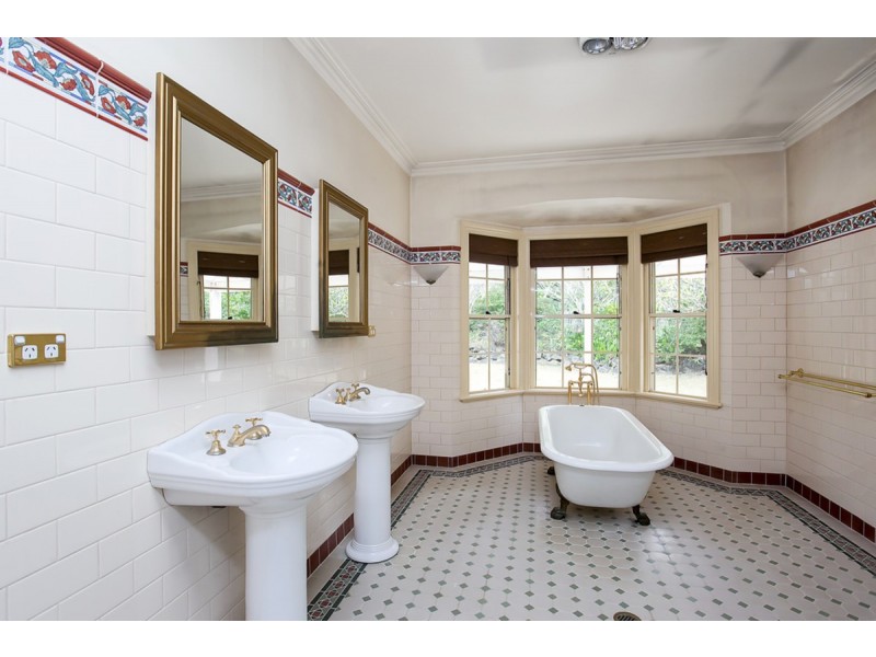 3 Donilla Place, Nerang QLD 4211