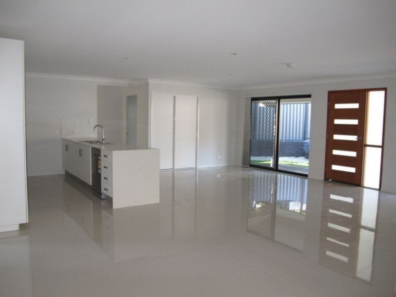 22a Freda Street, Ashmore QLD 4214