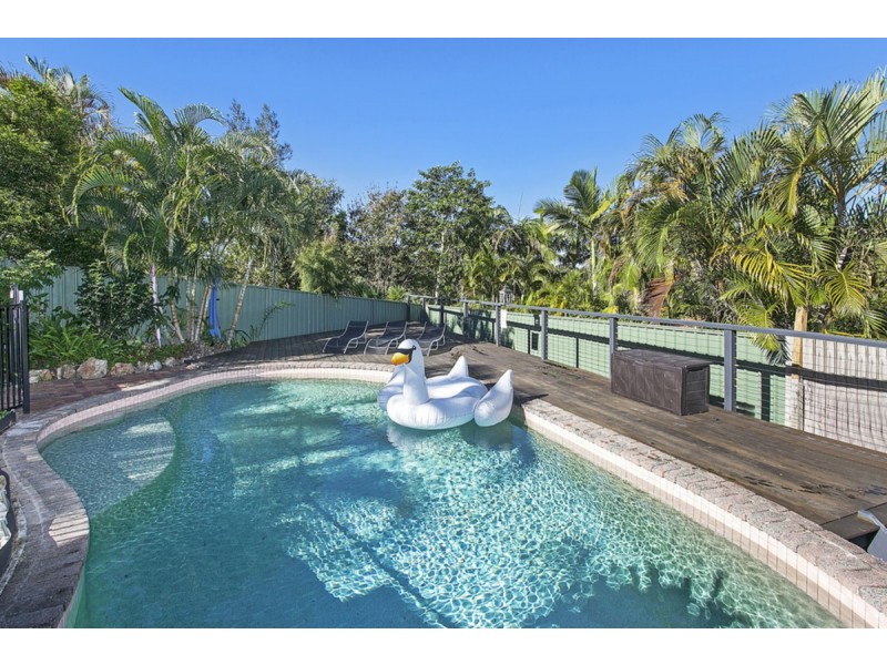 5 Rosella Court, Carrara QLD 4211
