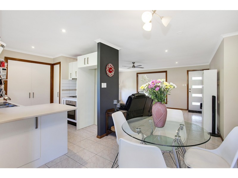 5 Rosella Court, Carrara QLD 4211