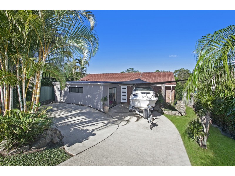 5 Rosella Court, Carrara QLD 4211