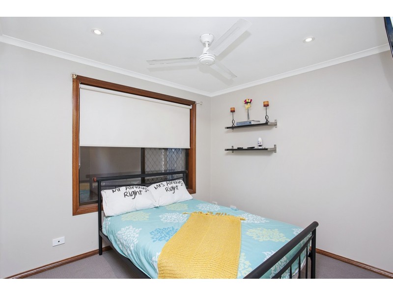 5 Rosella Court, Carrara QLD 4211