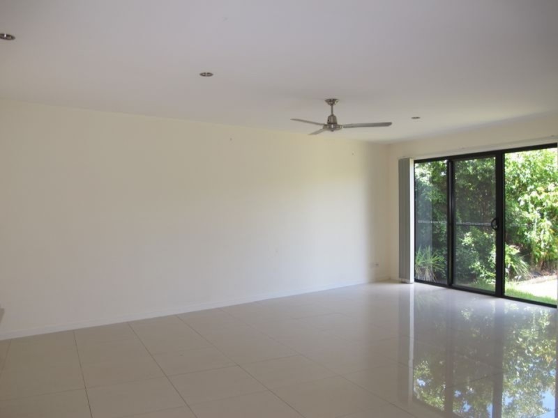 2/24 Alison Road, Carrara QLD 4211