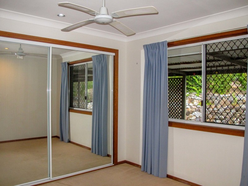 50 Winderadeen Drive, Highland Park QLD 4211