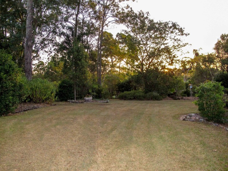 50 Winderadeen Drive, Highland Park QLD 4211