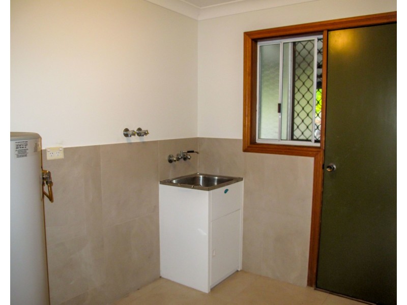 50 Winderadeen Drive, Highland Park QLD 4211