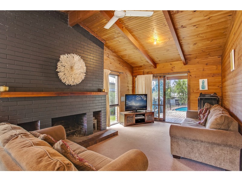 23 Minugh Court, Carrara QLD 4211