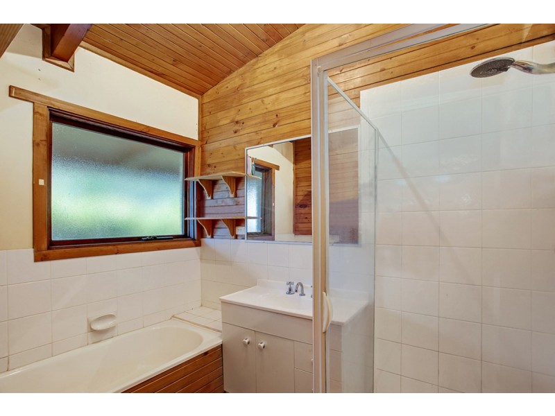 23 Minugh Court, Carrara QLD 4211