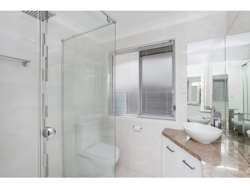 11 Parklane Place, Highland Park QLD 4211