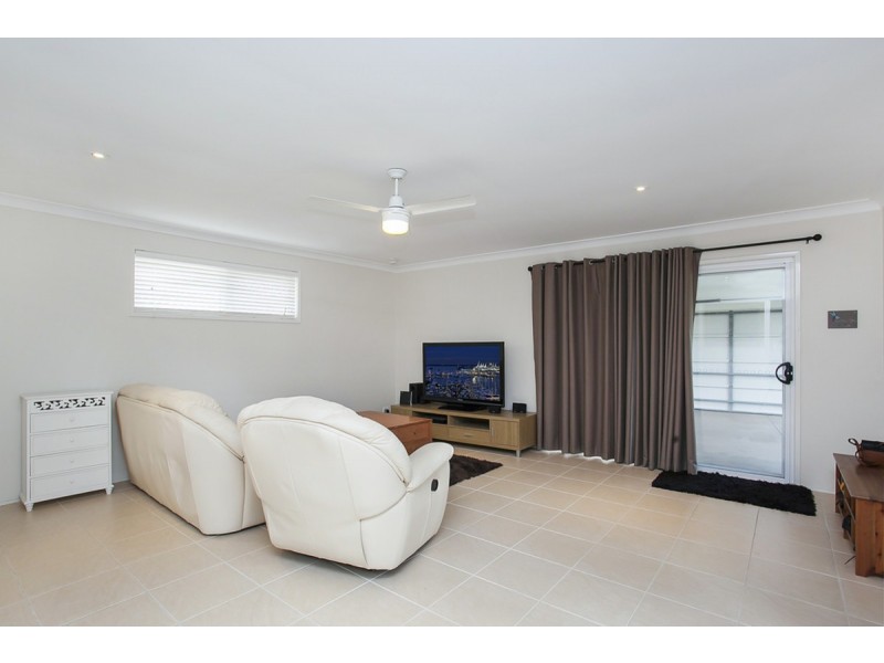 11 Parklane Place, Highland Park QLD 4211