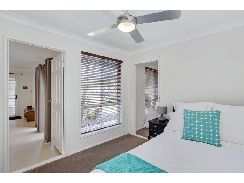 11 Parklane Place, Highland Park QLD 4211