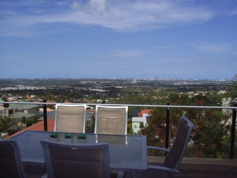 11 Moroccan Street, Highland Park QLD 4211