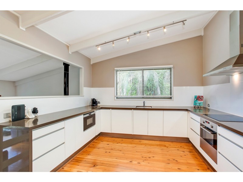 98 Plateau Crescent, Carrara QLD 4211