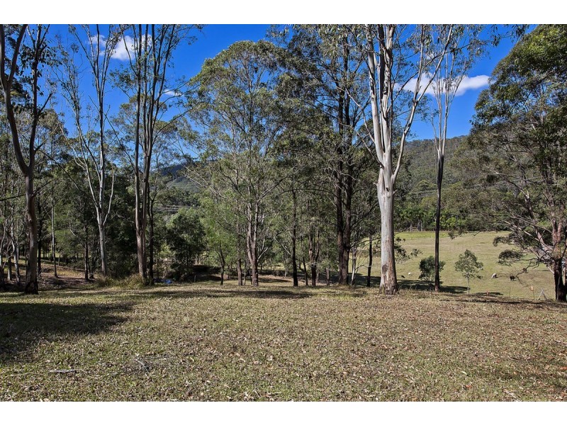 113 Clagiraba Road, Clagiraba QLD 4211