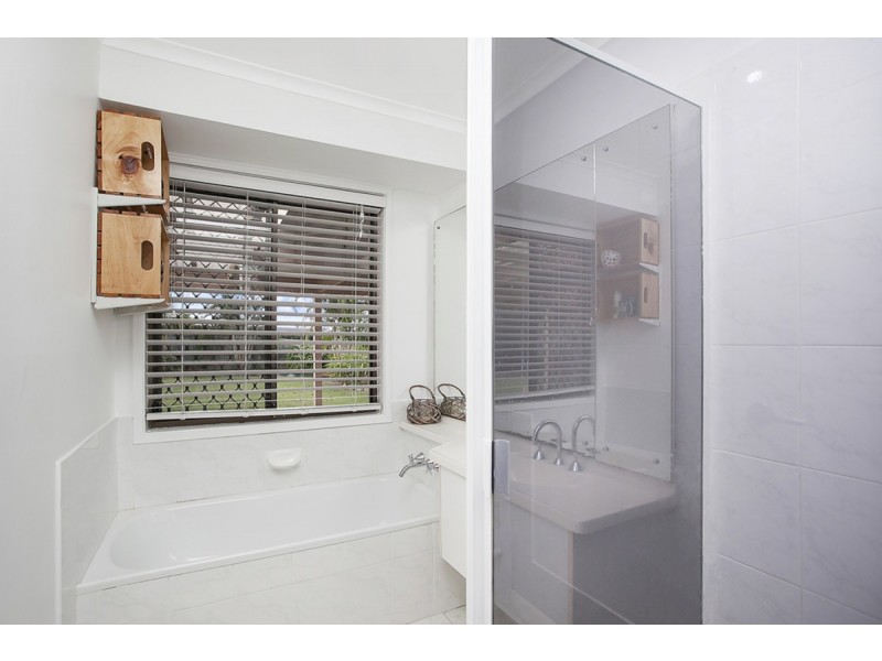 7 Bajada Place, Carrara QLD 4211