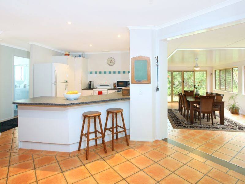 24 Richard Crescent, Highland Park QLD 4211