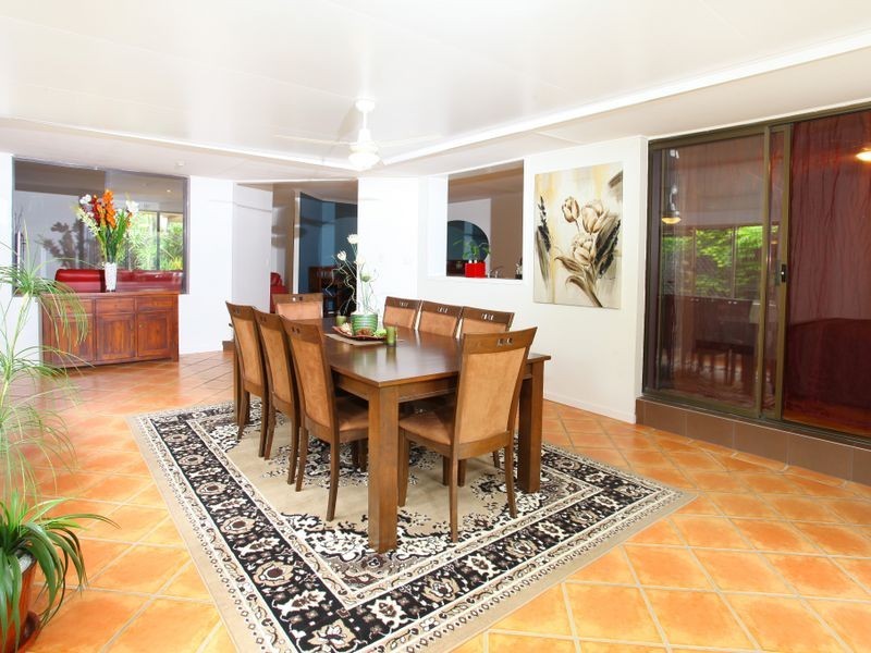 24 Richard Crescent, Highland Park QLD 4211