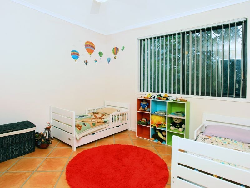 24 Richard Crescent, Highland Park QLD 4211