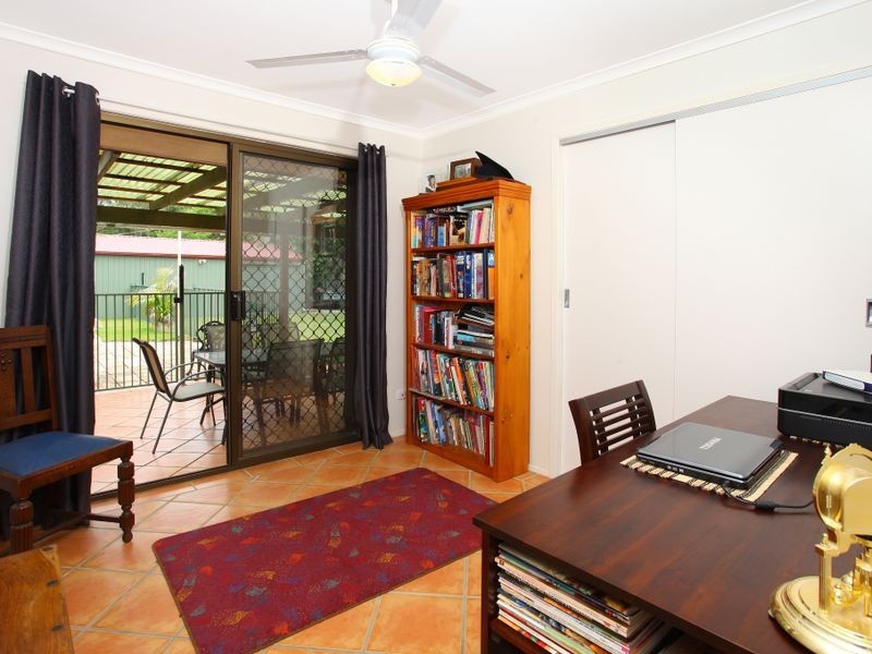 24 Richard Crescent, Highland Park QLD 4211