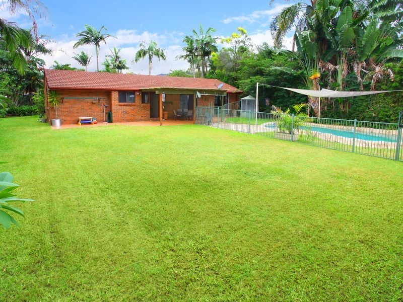 24 Richard Crescent, Highland Park QLD 4211