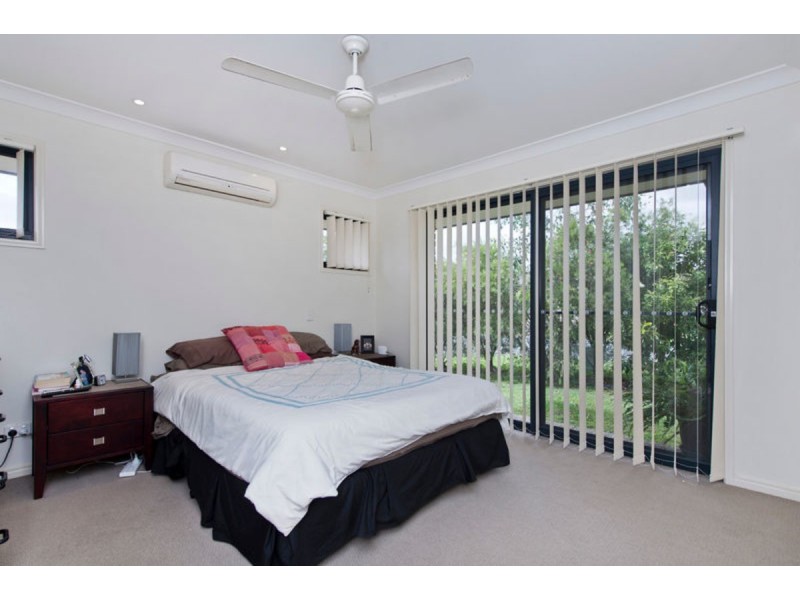2/2 Moss Terrace, Pimpama QLD 4209