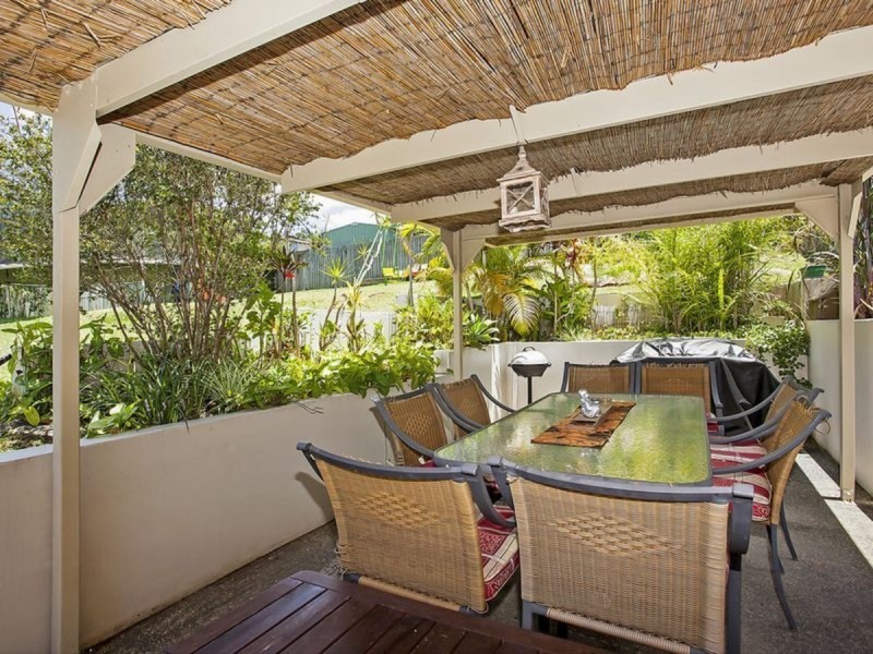 8 Guthrie Parade, Carrara QLD 4211