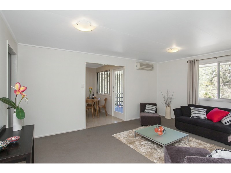 33 Lavelle Street, Nerang QLD 4211