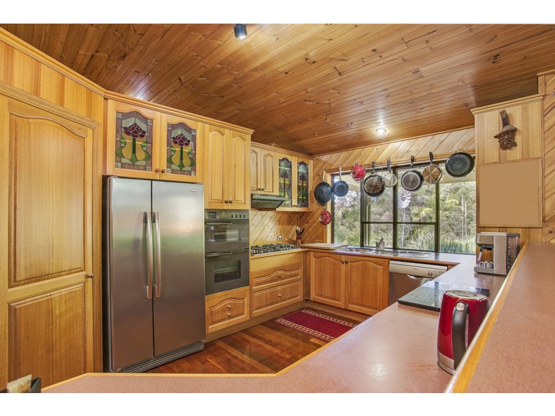 27 Hoop Pine Court, Advancetown QLD 4211