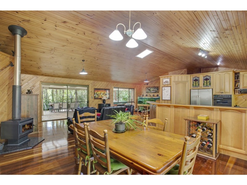 27 Hoop Pine Court, Advancetown QLD 4211