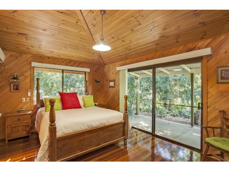 27 Hoop Pine Court, Advancetown QLD 4211