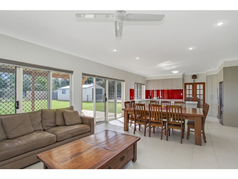 1834 Beechmont Road, Beechmont QLD 4211