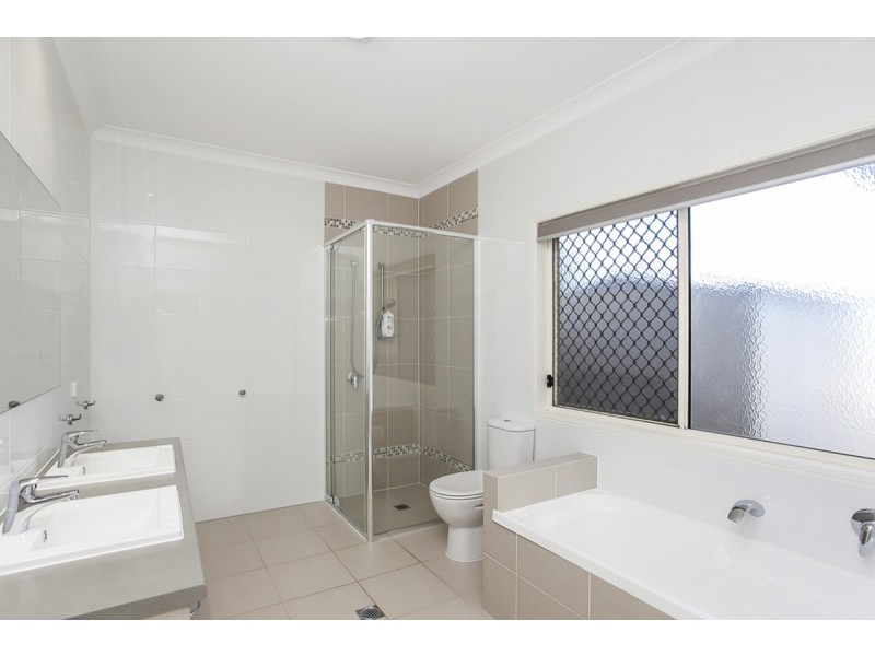 1834 Beechmont Road, Beechmont QLD 4211