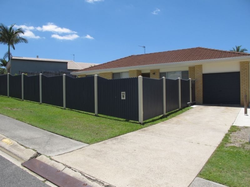 33 Pappas Way, Carrara QLD 4211