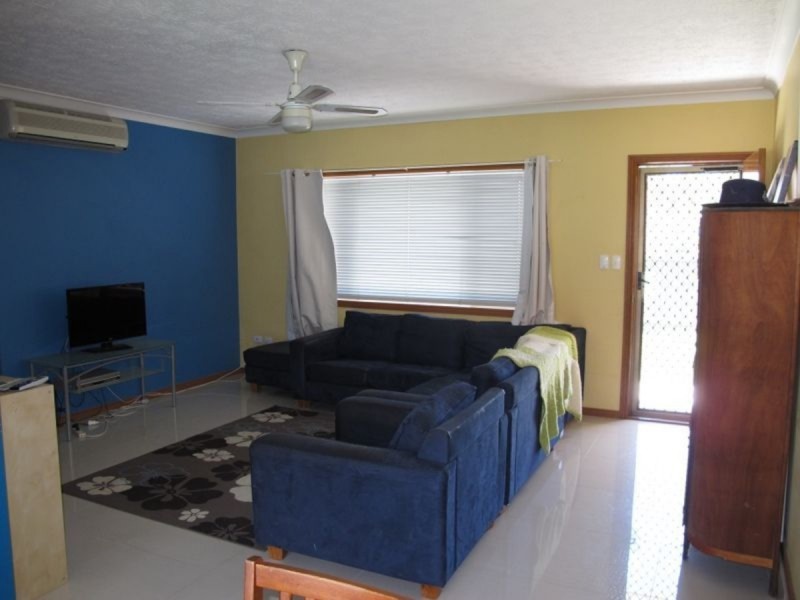 33 Pappas Way, Carrara QLD 4211