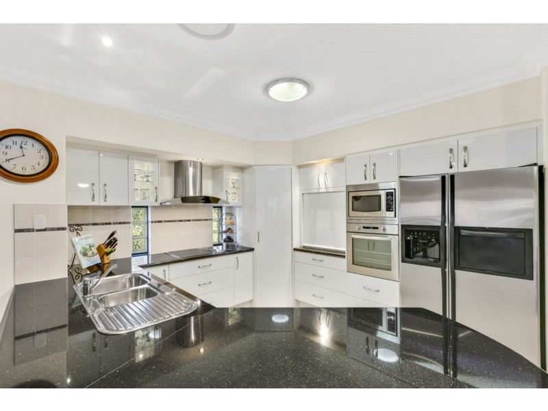 65 Lawnhill Drive, Nerang QLD 4211