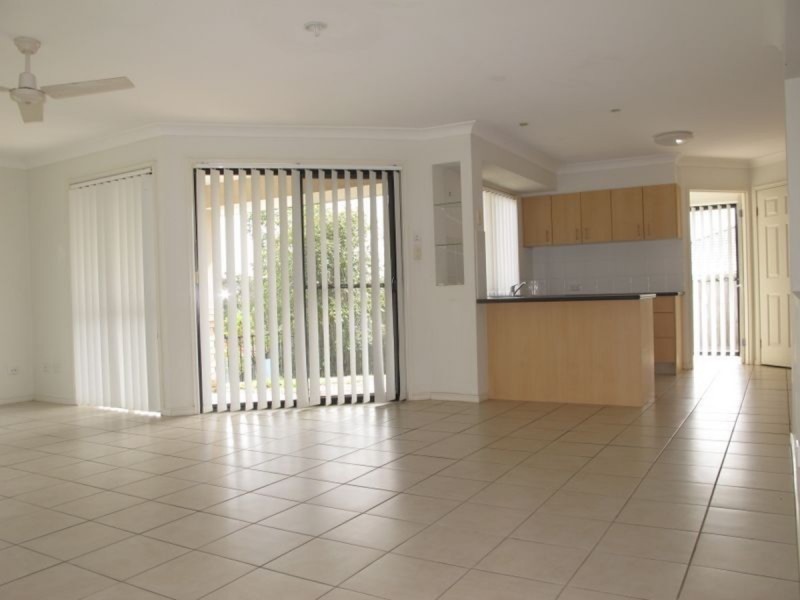 5 Whitely Circuit, Maudsland QLD 4210