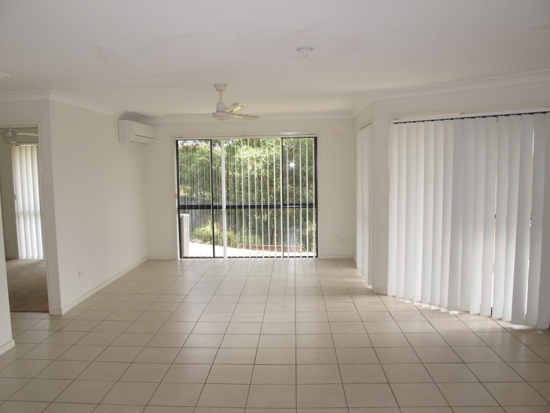 5 Whitely Circuit, Maudsland QLD 4210