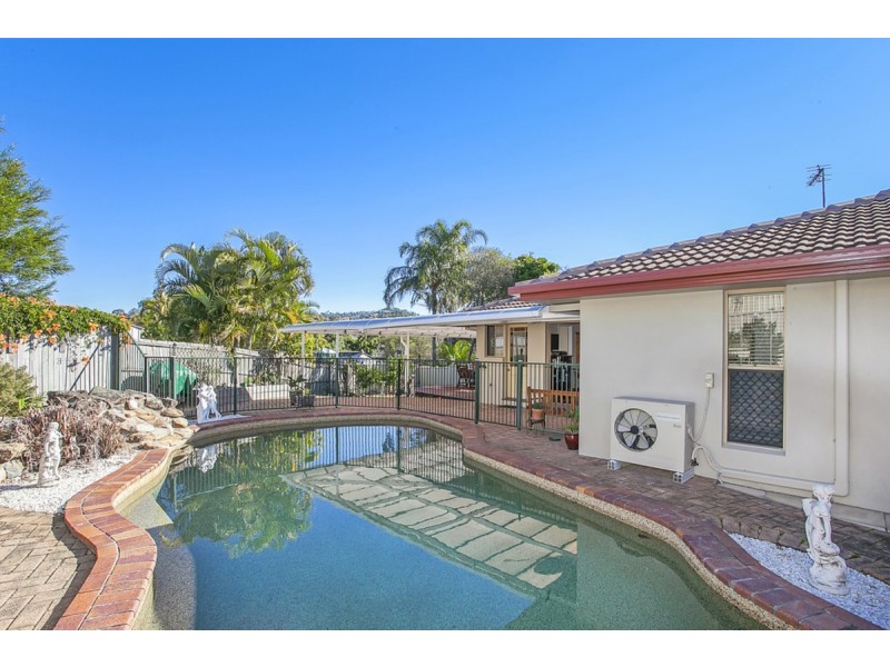 12 Leesa Court, Highland Park QLD 4211
