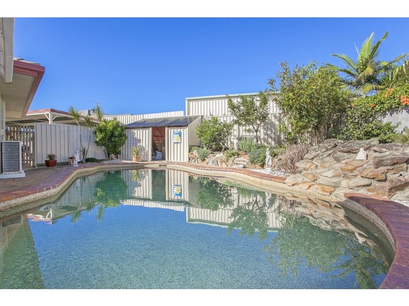 12 Leesa Court, Highland Park QLD 4211