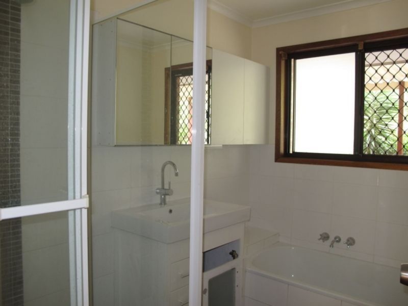 1/7 Gumbeel Court, Highland Park QLD 4211