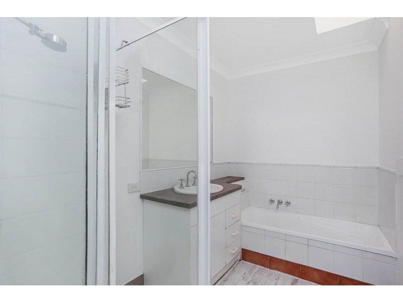 4/6-20 Ben Lomond Drive, Highland Park QLD 4211