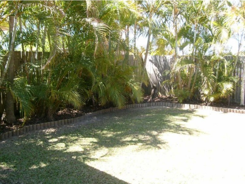 20 Sandalwood Terrace, Nerang QLD 4211