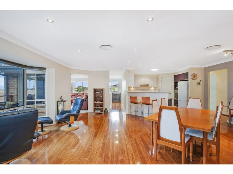 25 Piccadilly Place, Highland Park QLD 4211