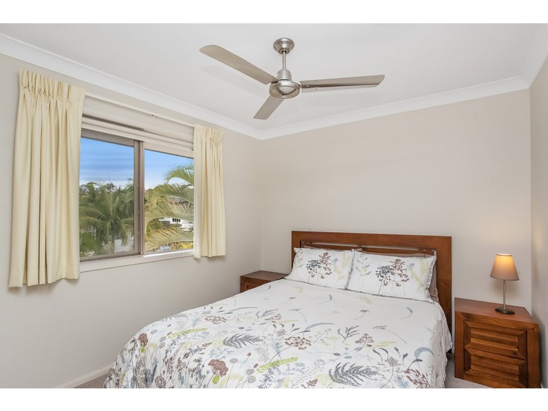 25 Piccadilly Place, Highland Park QLD 4211