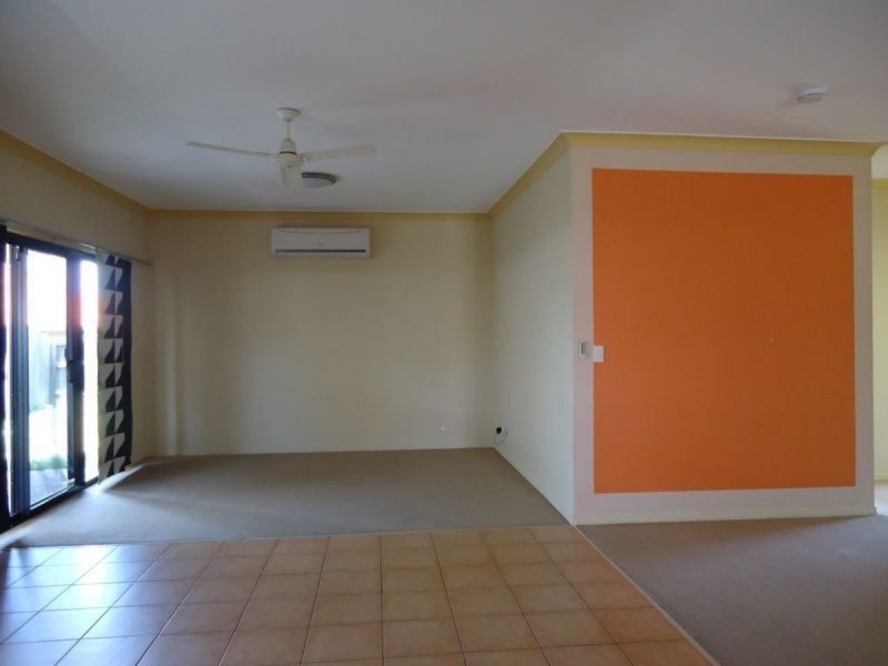 8 Bluetail Crescent, Upper Coomera QLD 4209