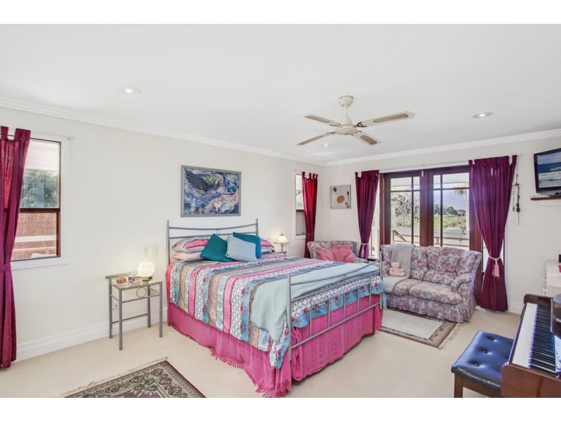 31 Loop Road, Lower Beechmont QLD 4211