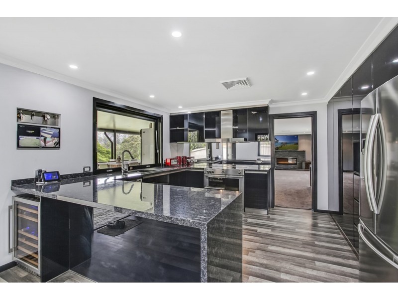 19 Nerang River Drive, Nerang QLD 4211