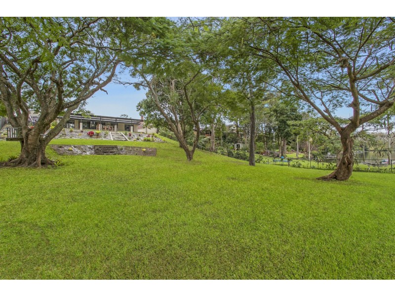 19 Nerang River Drive, Nerang QLD 4211