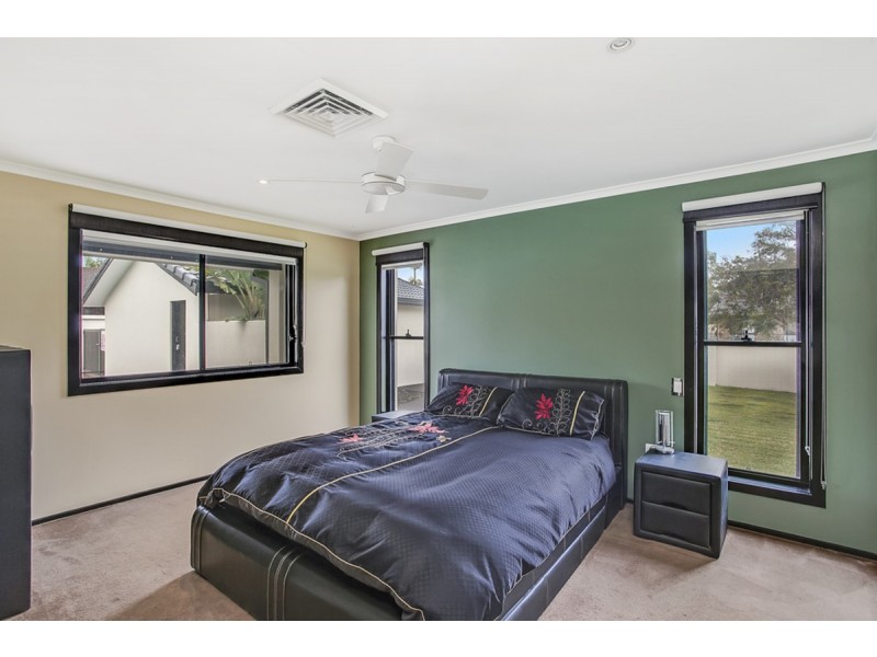 19 Nerang River Drive, Nerang QLD 4211