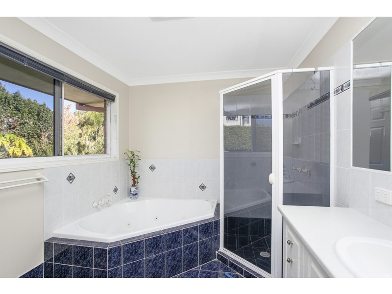 18 Moroccan Street, Highland Park QLD 4211